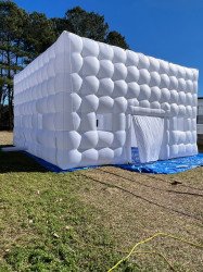 328540825 758059118774338 406976291520705836 n 1678196871 Inflatable Party Cube Basic